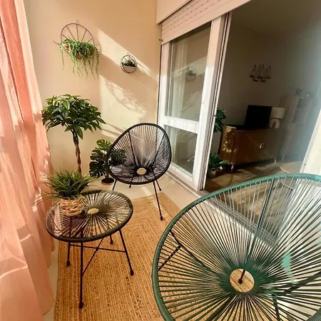 Serenity, Appt Avec Loggia à 5min De La *