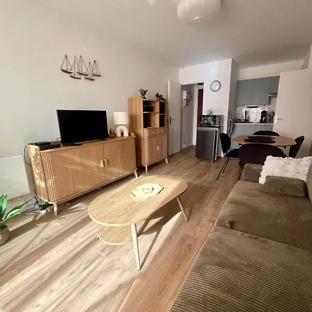 - Serenity, Appt Avec Loggia A 5min De La Apartment Courseulles-sur-Mer